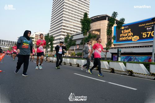Race photo from Smartfren Run 2025 