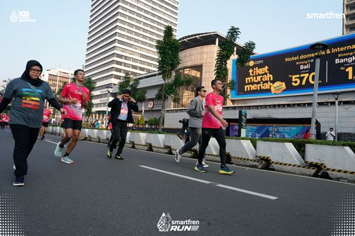 Race photo from Smartfren Run 2025 