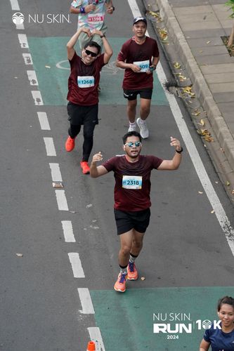 Race photo from Nu Skin Run 10K