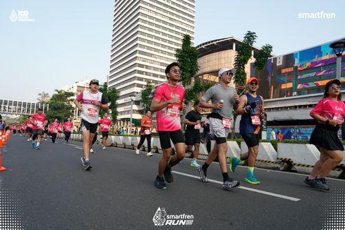Race photo from Smartfren Run 2025 