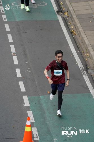 Race photo from Nu Skin Run 10K