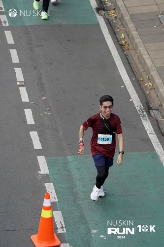 Race photo from Nu Skin Run 10K