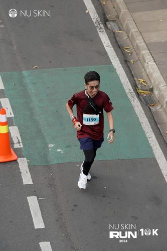 Race photo from Nu Skin Run 10K