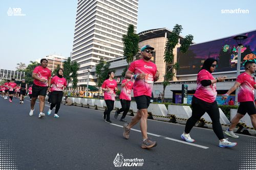Race photo from Smartfren Run 2025 