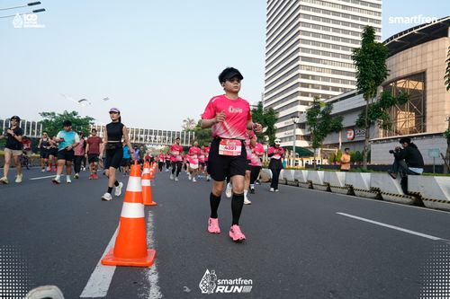 Race photo from Smartfren Run 2025 