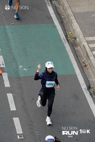 Race photo from Nu Skin Run 10K