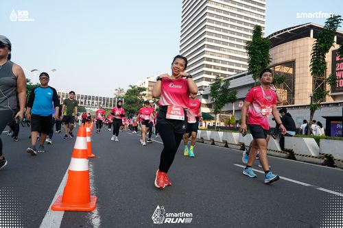 Race photo from Smartfren Run 2025 