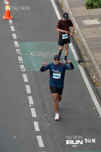 Race photo from Nu Skin Run 10K