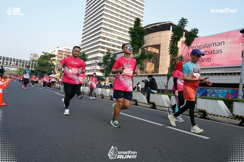 Race photo from Smartfren Run 2025 