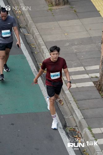 Race photo from Nu Skin Run 10K