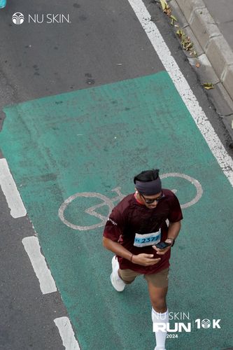 Race photo from Nu Skin Run 10K