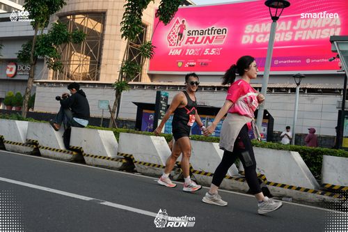 Race photo from Smartfren Run 2025 