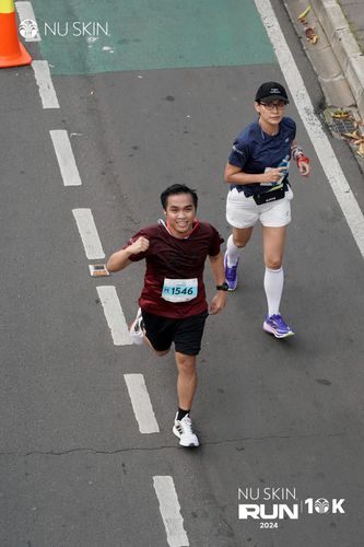 Race photo from Nu Skin Run 10K