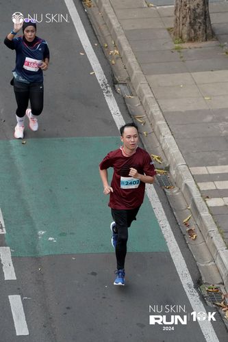 Race photo from Nu Skin Run 10K