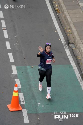Race photo from Nu Skin Run 10K