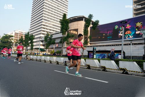 Race photo from Smartfren Run 2025 
