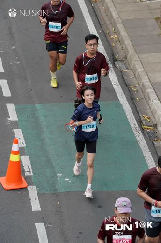 Race photo from Nu Skin Run 10K