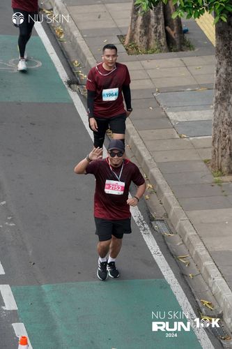 Race photo from Nu Skin Run 10K