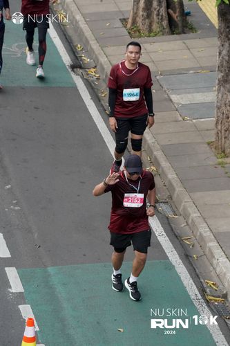 Race photo from Nu Skin Run 10K