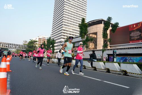 Race photo from Smartfren Run 2025 