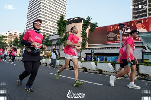 Race photo from Smartfren Run 2025 