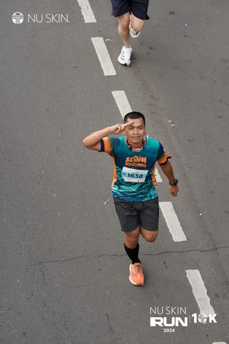 Race photo from Nu Skin Run 10K