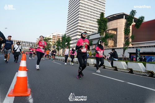 Race photo from Smartfren Run 2025 