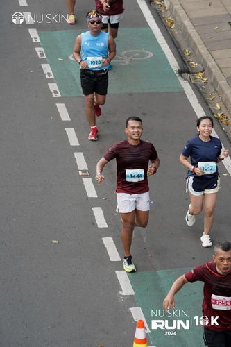 Race photo from Nu Skin Run 10K
