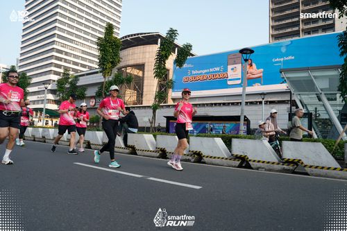 Race photo from Smartfren Run 2025 
