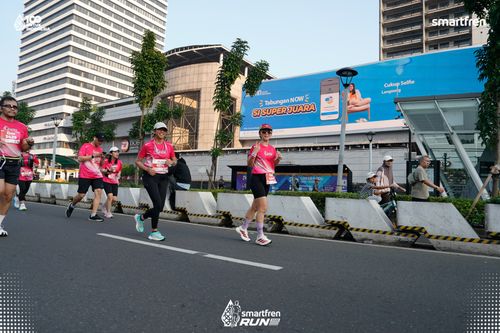 Race photo from Smartfren Run 2025 