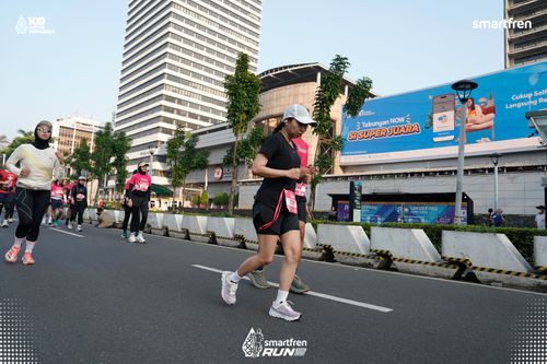 Race photo from Smartfren Run 2025 