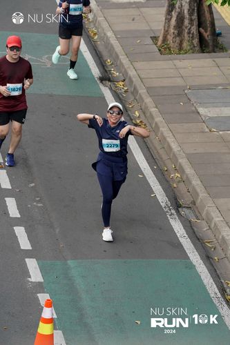Race photo from Nu Skin Run 10K