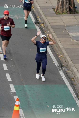 Race photo from Nu Skin Run 10K