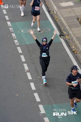 Race photo from Nu Skin Run 10K