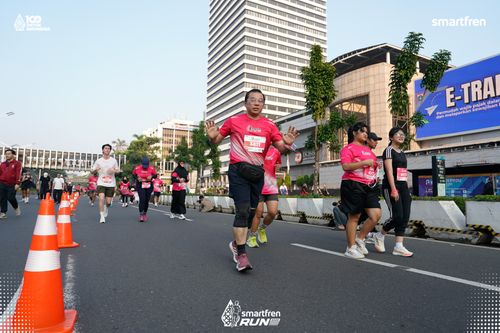 Race photo from Smartfren Run 2025 