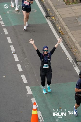 Race photo from Nu Skin Run 10K