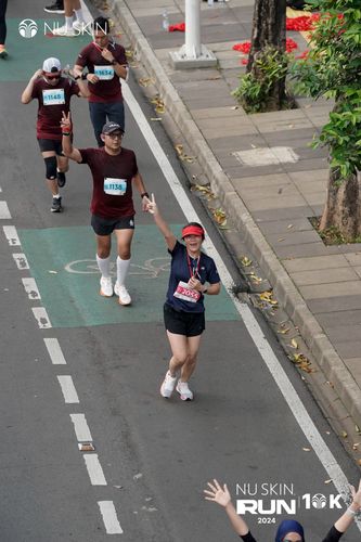 Race photo from Nu Skin Run 10K