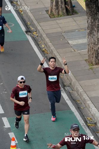 Race photo from Nu Skin Run 10K