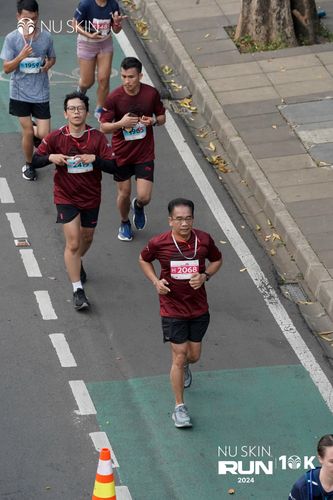 Race photo from Nu Skin Run 10K