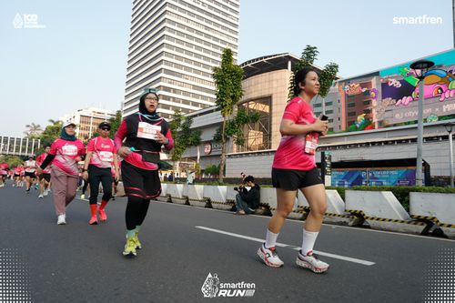 Race photo from Smartfren Run 2025 