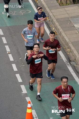 Race photo from Nu Skin Run 10K