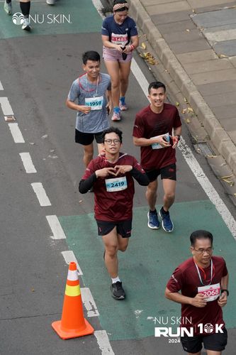 Race photo from Nu Skin Run 10K