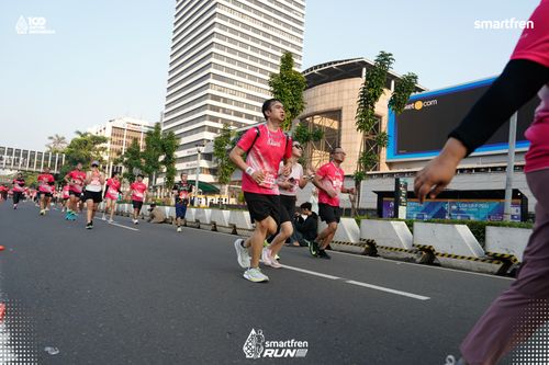 Race photo from Smartfren Run 2025 