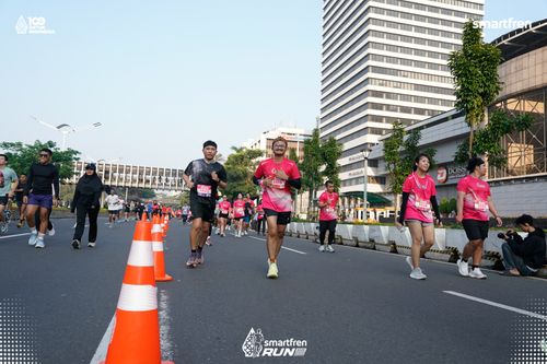 Race photo from Smartfren Run 2025 