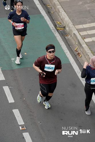 Race photo from Nu Skin Run 10K