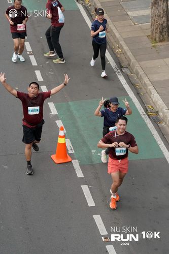 Race photo from Nu Skin Run 10K