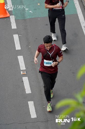 Race photo from Nu Skin Run 10K