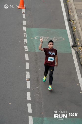 Race photo from Nu Skin Run 10K