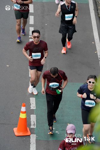 Race photo from Nu Skin Run 10K