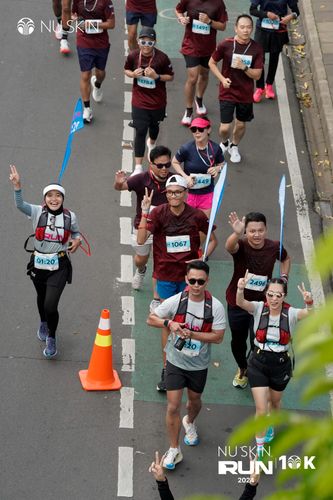 Race photo from Nu Skin Run 10K